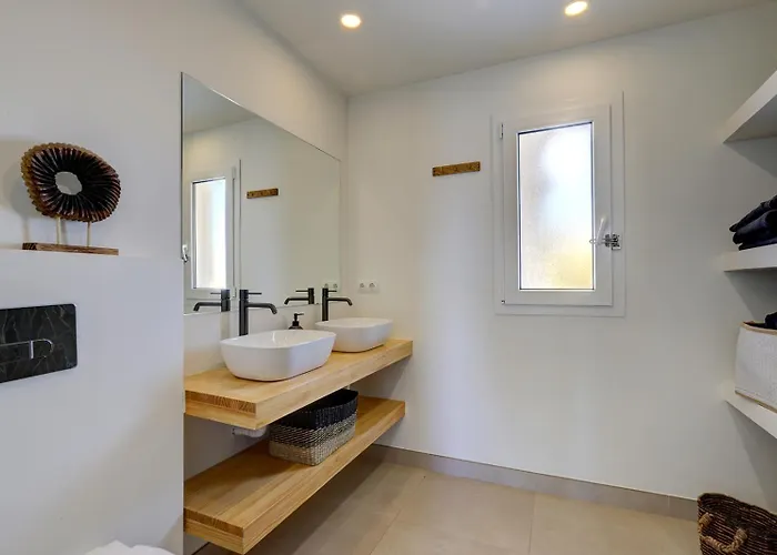 El Paseo - Gerenoveerd Met Zeezicht *