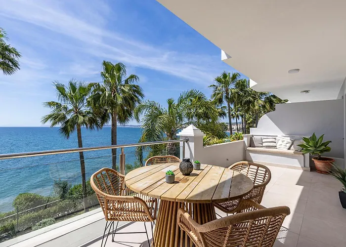 El Paseo - Gerenoveerd Met Zeezicht Apartment Estepona