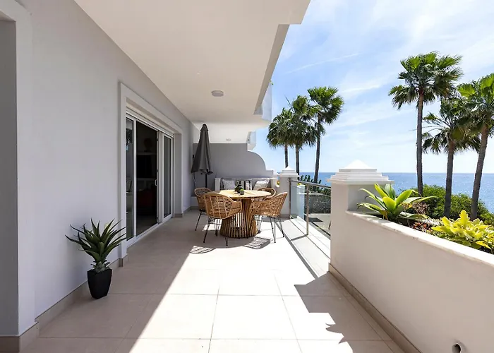 El Paseo - Gerenoveerd Met Zeezicht Estepona